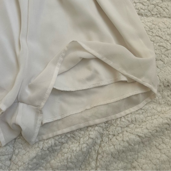 ECLIPSE White Romper - Long Sleeve - Picture 6 of 9